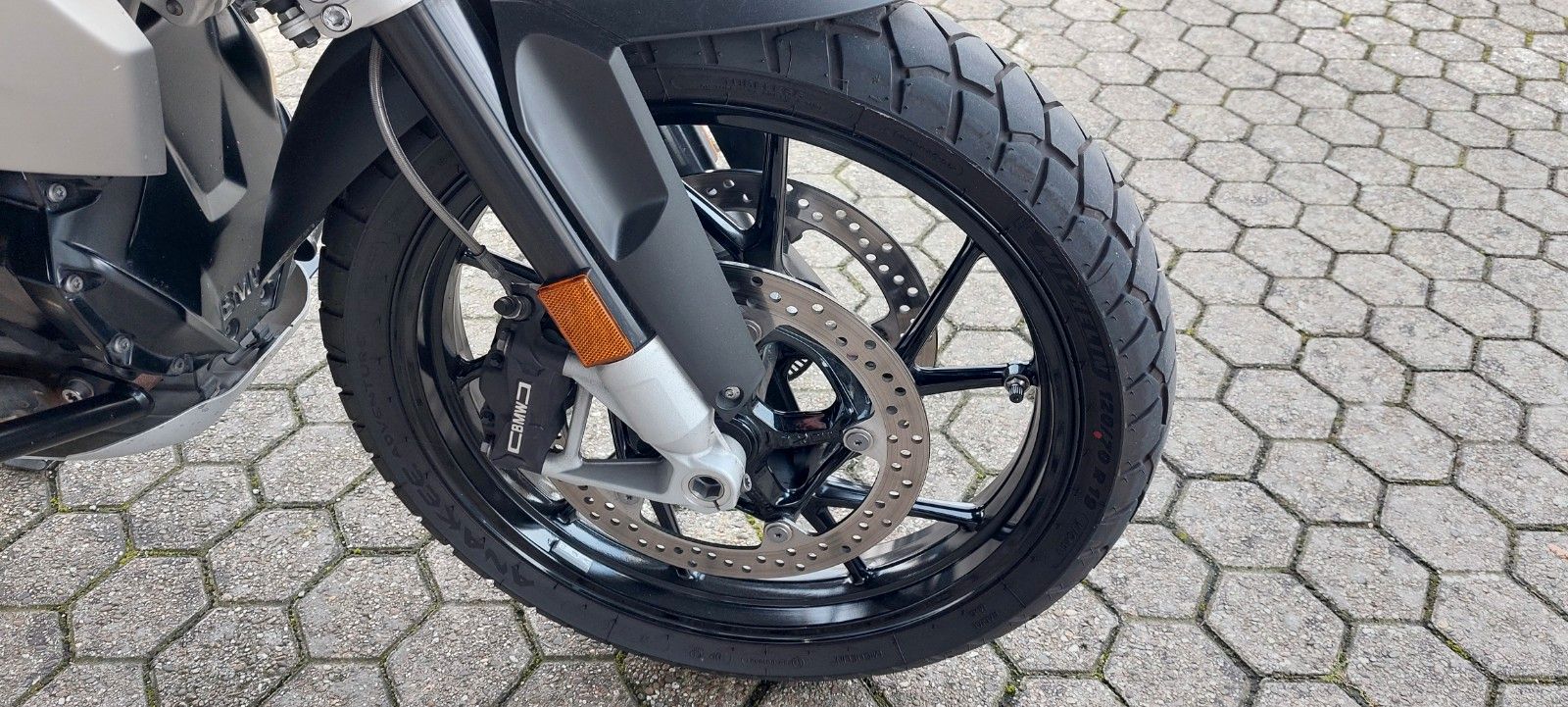 Fahrzeugabbildung BMW R 1250 GS Triple B.  tief  3 Koffer u.v.m