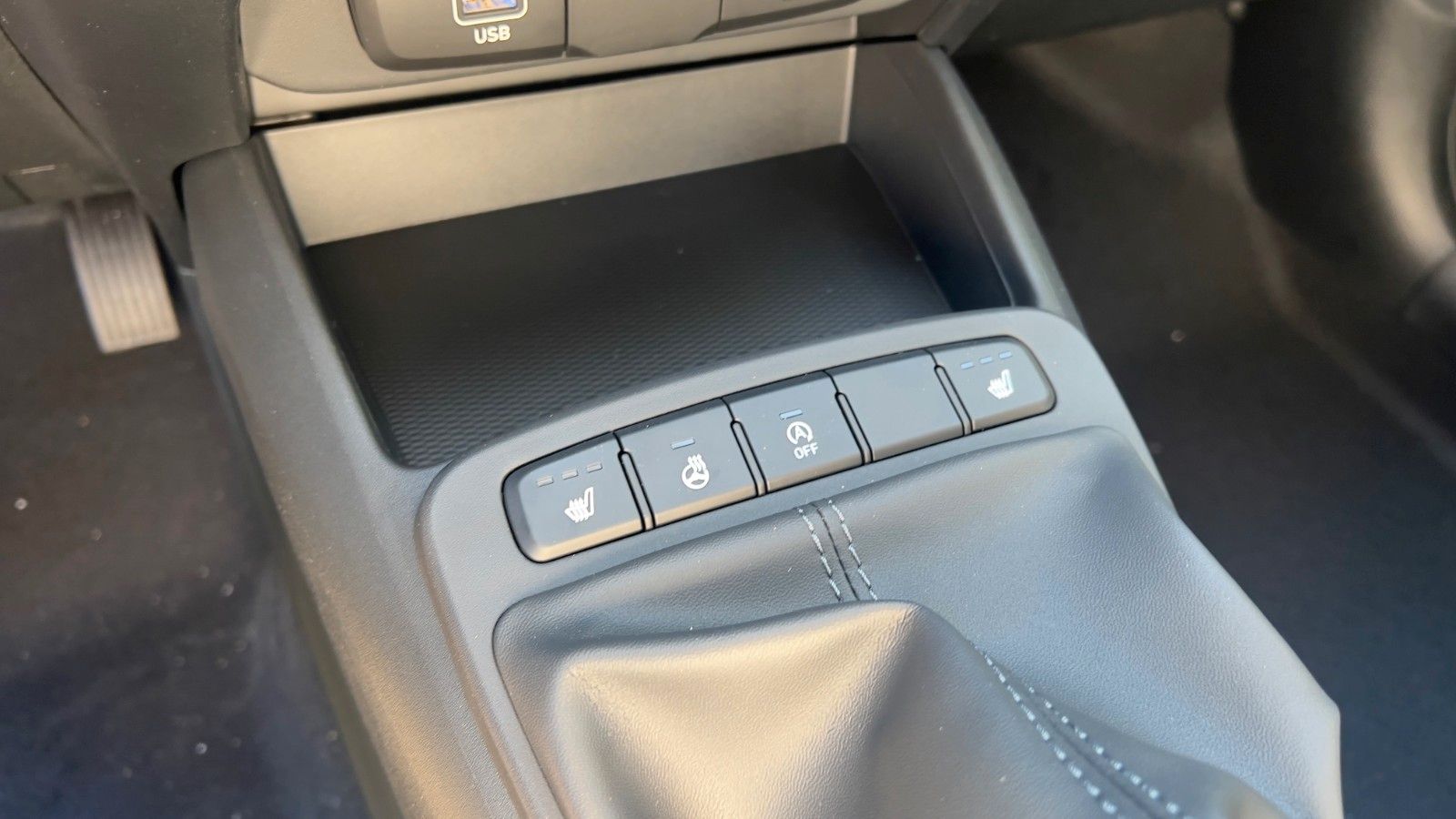 Fahrzeugabbildung Hyundai i10 1.0 Trend *Klima*Navi*CarPlay*PDC*RFKamera*