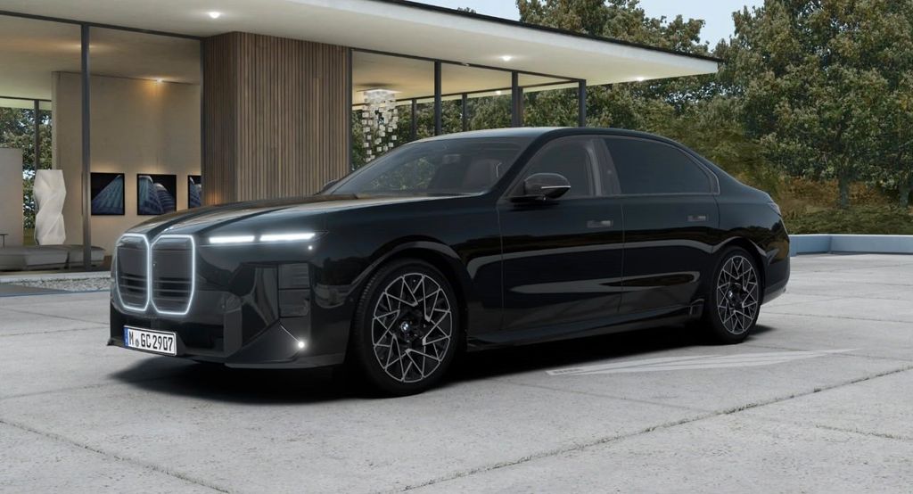 BMW 740