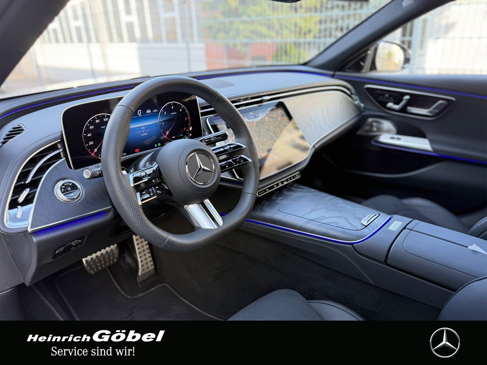 Fahrzeugabbildung Mercedes-Benz E 220 d T AMG*AHK*PANO*BURMESTER*DISTRONIC*TOTWI