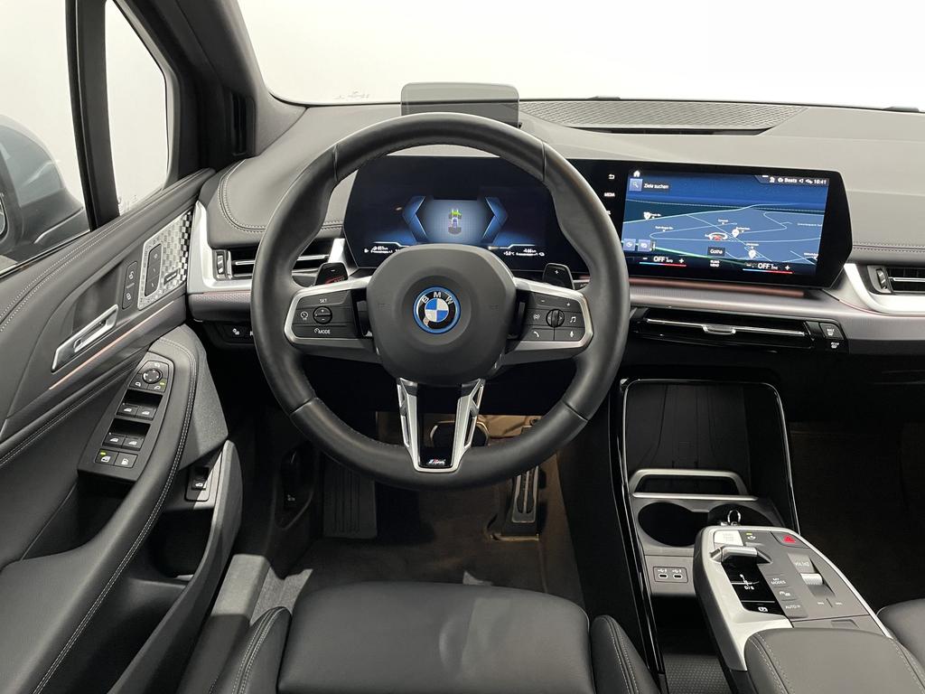 BMW 225