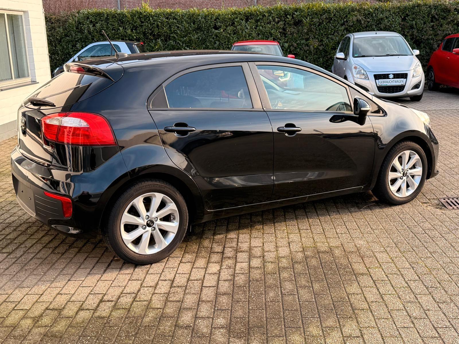Kia Rio 1.4 Dream Team Edition