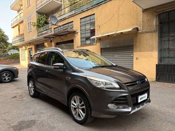 Ford Kuga - 2