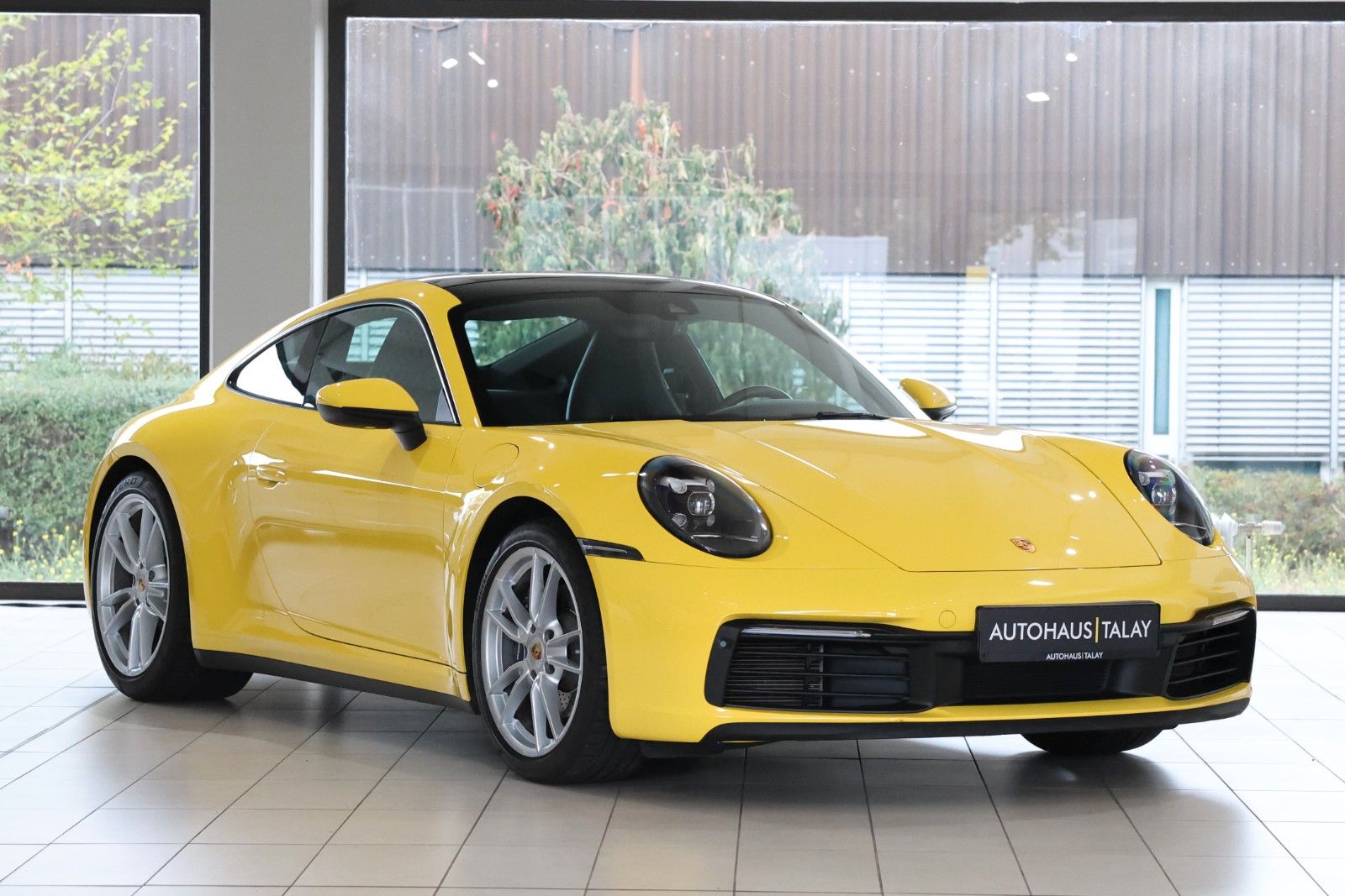 Porsche 911 Carrera Pano*1-Hand*Approved 04/24*Bose