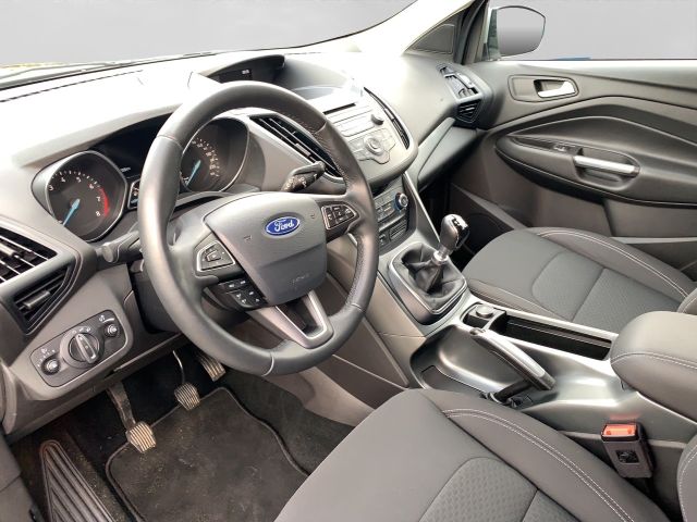 Fahrzeugabbildung Ford Kuga 1,5 Winterpaket+Bluetooth+AHK+Ganzjahresr.