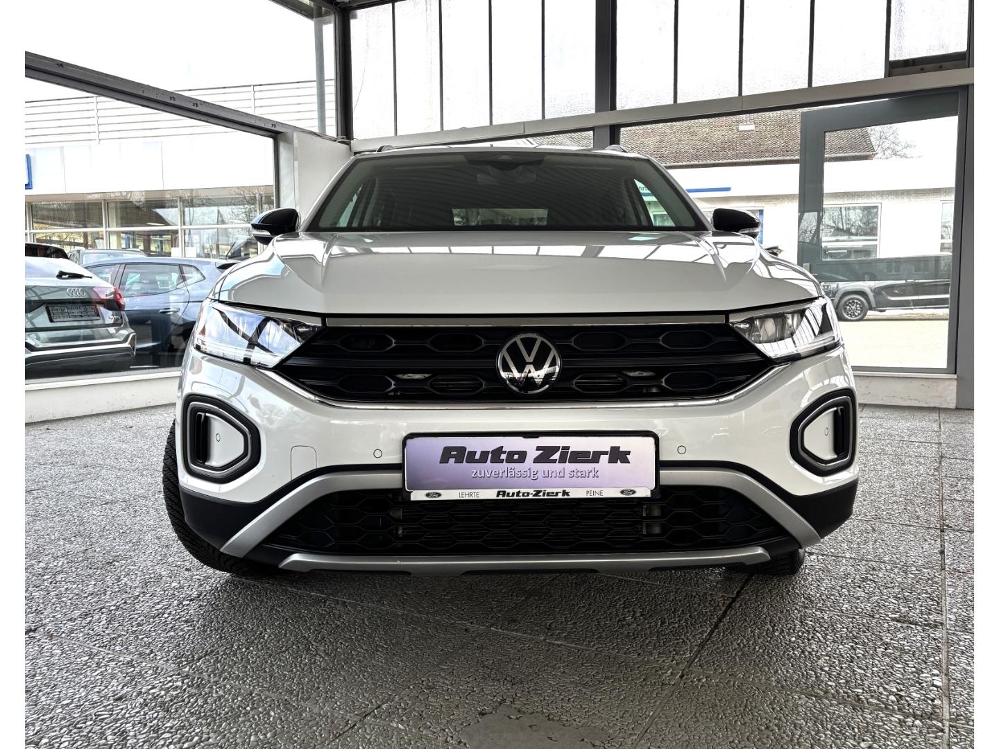 Volkswagen T-Roc Goal 1.5 TSI ACC LED PDC SHZ GJR