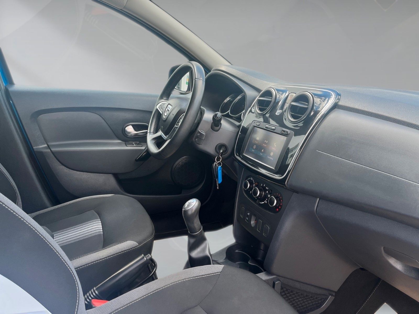 Dacia Sandero II Stepway Celebration – Bild 8
