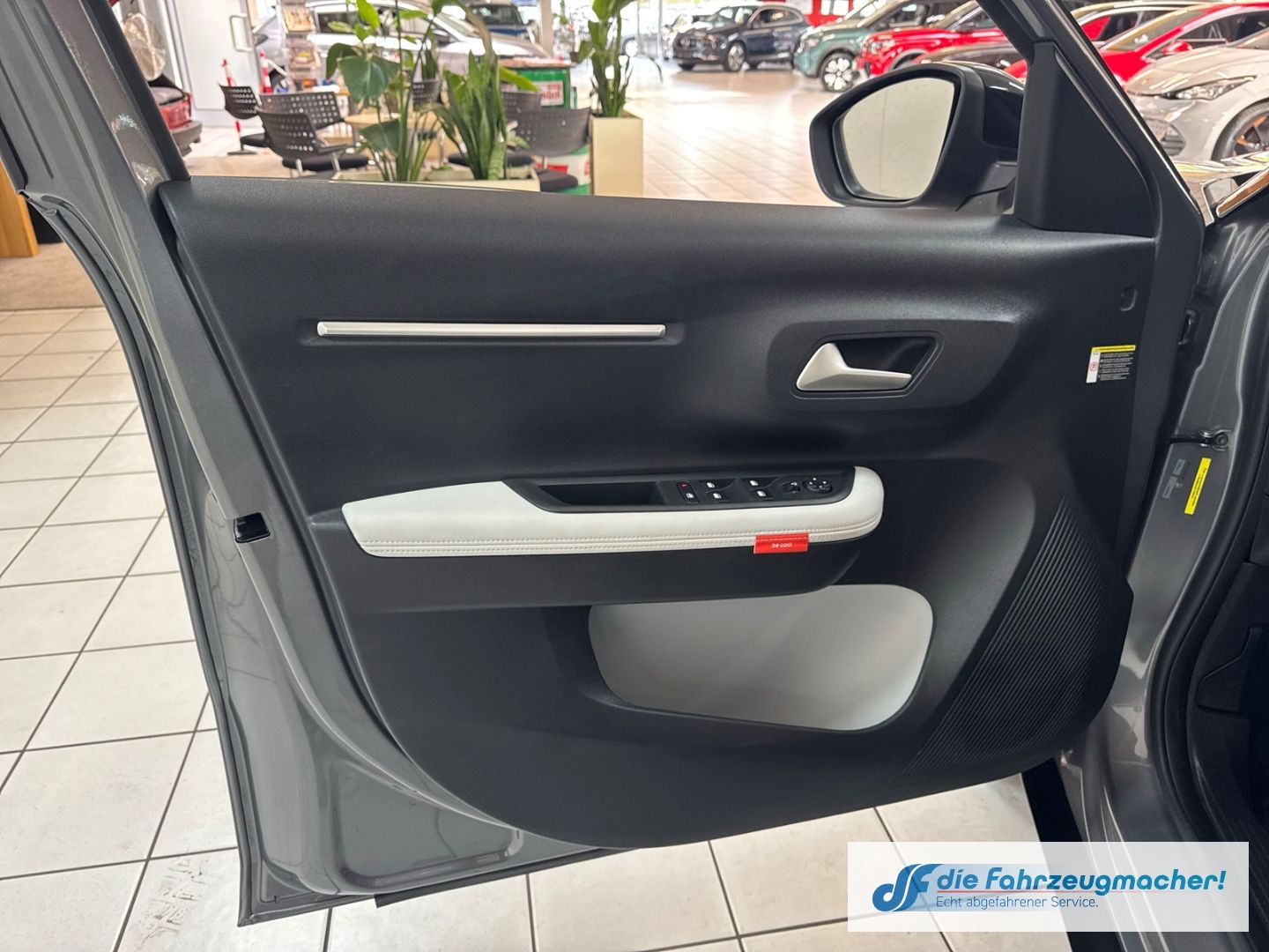 Fahrzeugabbildung Citroën C3 E 113 MAX HUD Navi Soundsystem LED Apple CarP