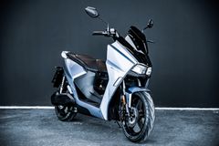HORWIN SK3 Elektro Roller 95km/h Neufahrzeug + Garantie