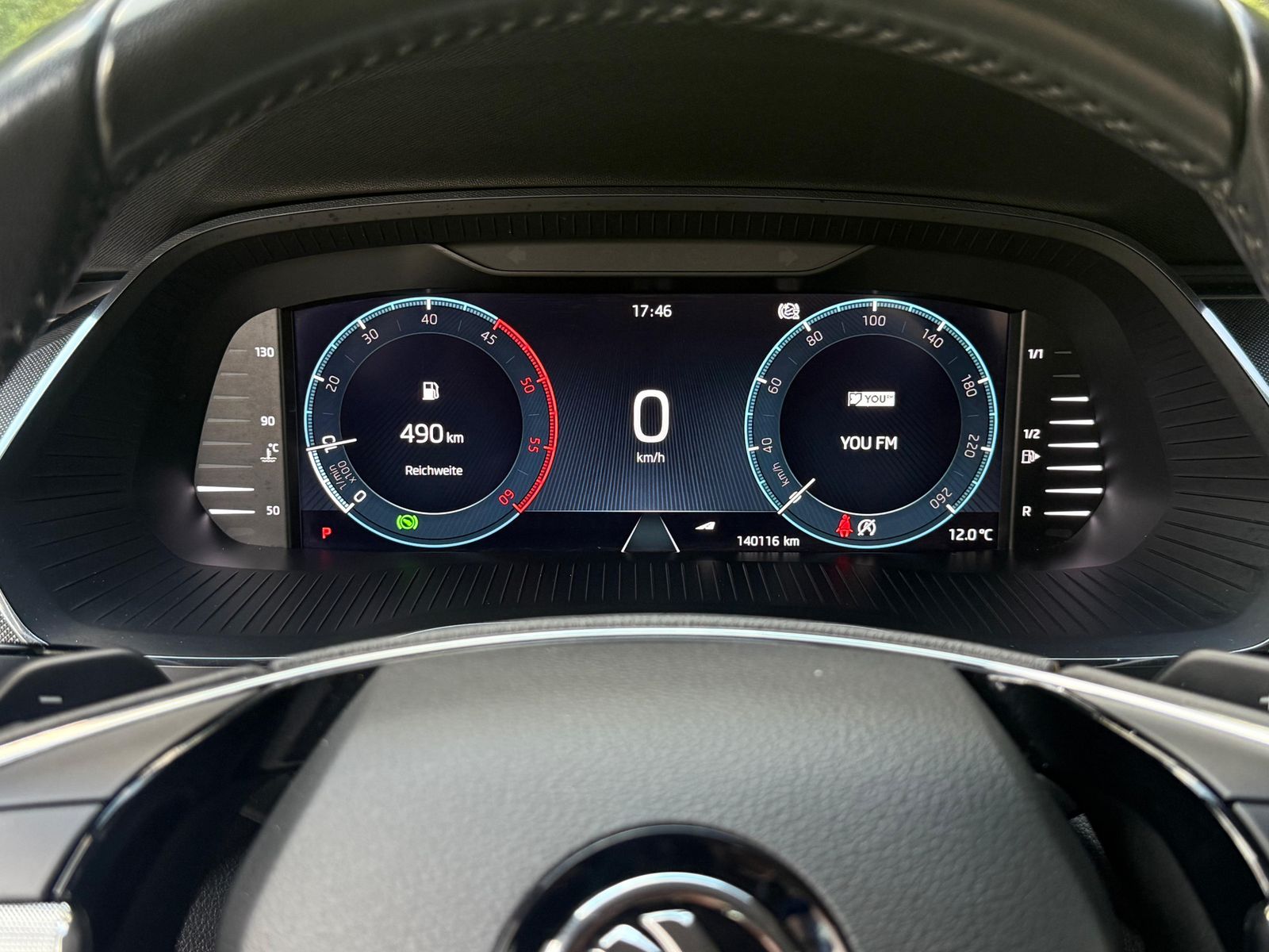 Fahrzeugabbildung SKODA Octavia 2.0 TDI DSG Style LED+KAM+SHZ+AMBI+CARPL