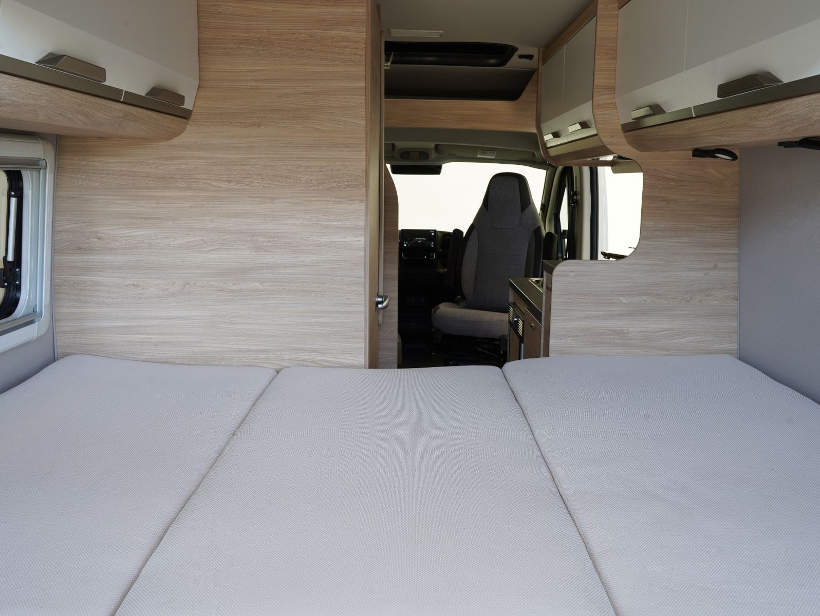 Fahrzeugabbildung Knaus BOXLIFE PRO / 540 ROAD Aufstelldach/Markise