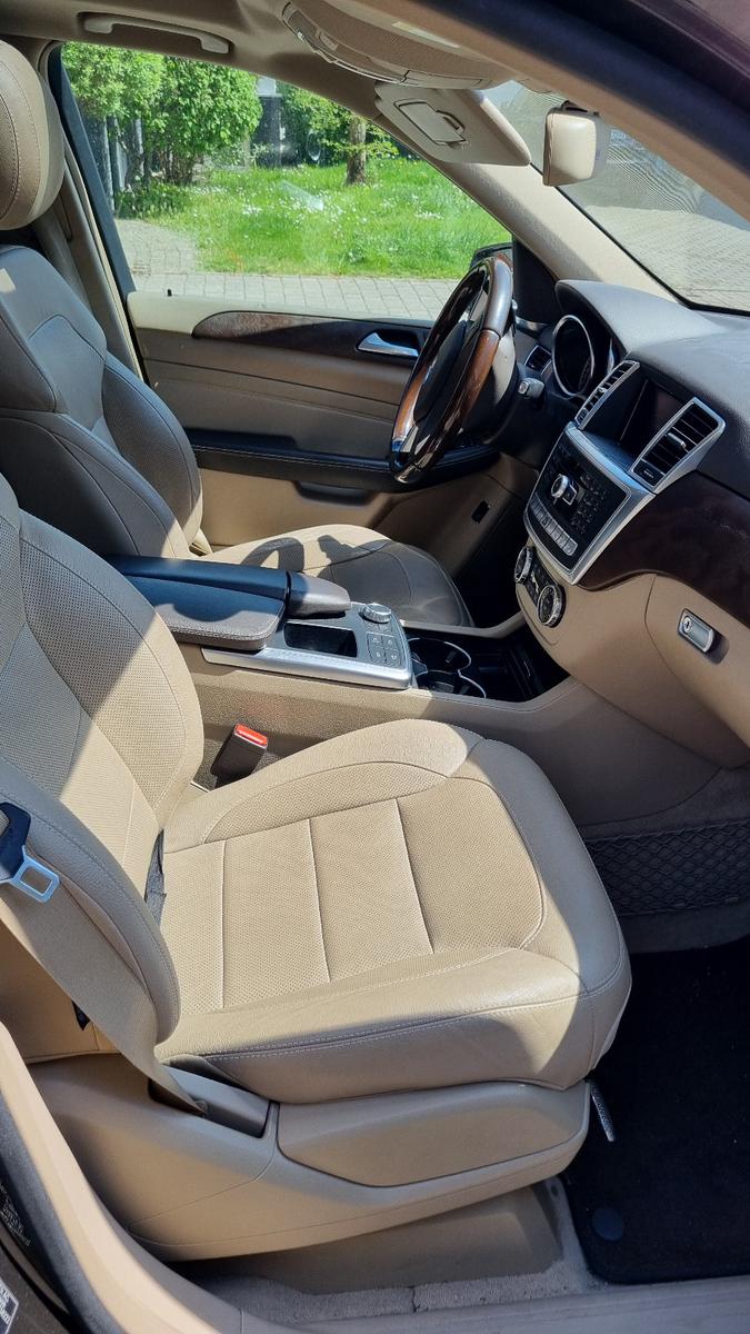 Mercedes-Benz ML 350  AMG Line Top Ausstattung