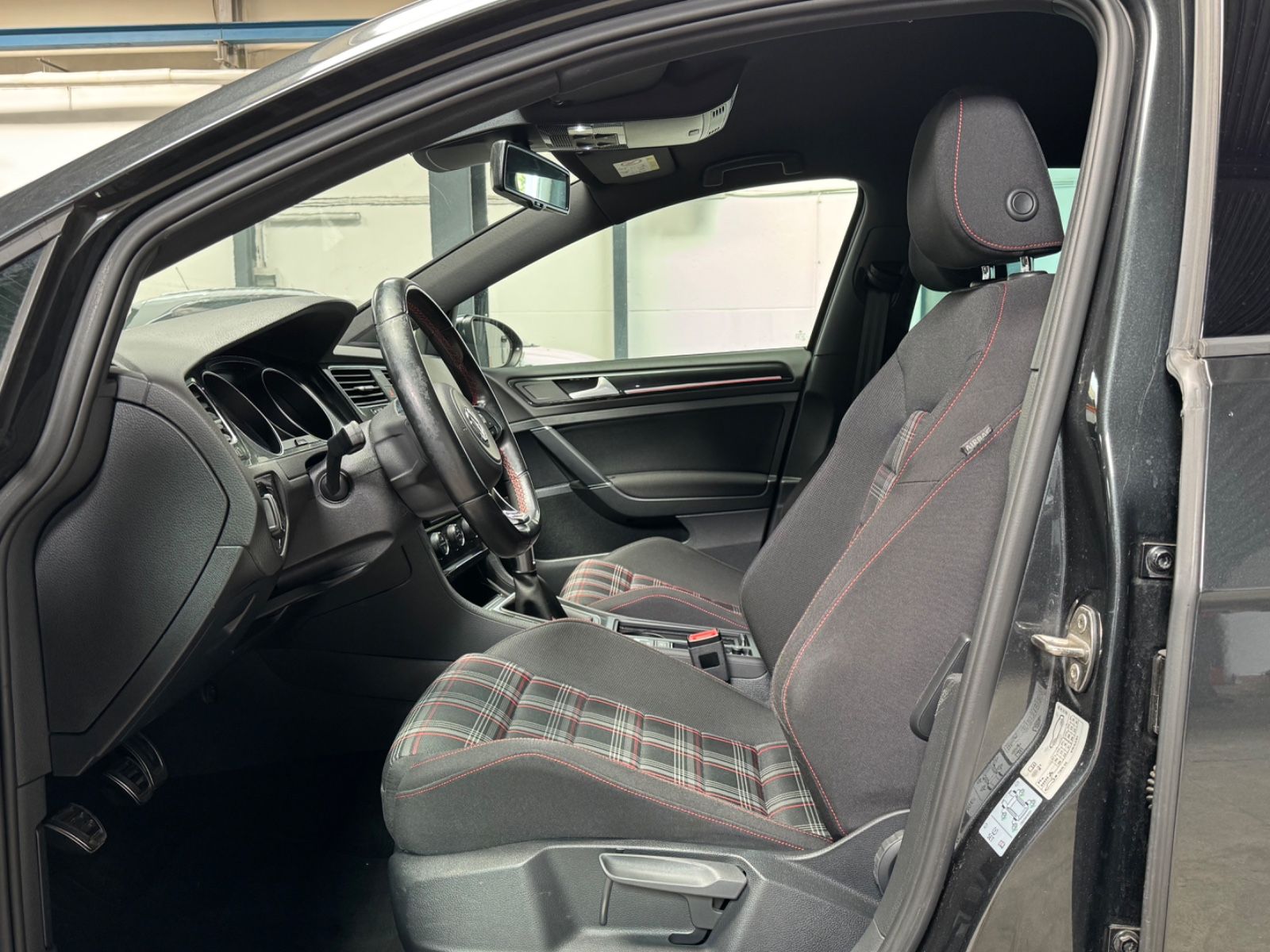 Volkswagen Golf VII Lim. GTI BMT Navi SHZ Klima Tempo foto 8