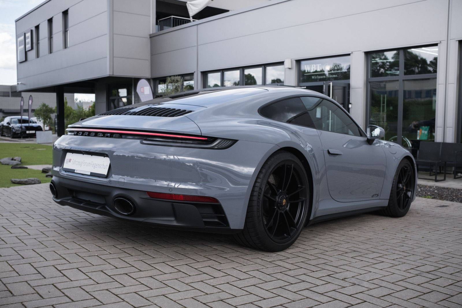 Fahrzeugabbildung Porsche 911/992.1 GTS 4 -18Wege-INNO-360-HALenkung-LED