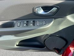 RENAULT Clio IV Dynamique KLIMA,NAVI,PDC,TEMPOMAT,SHZ