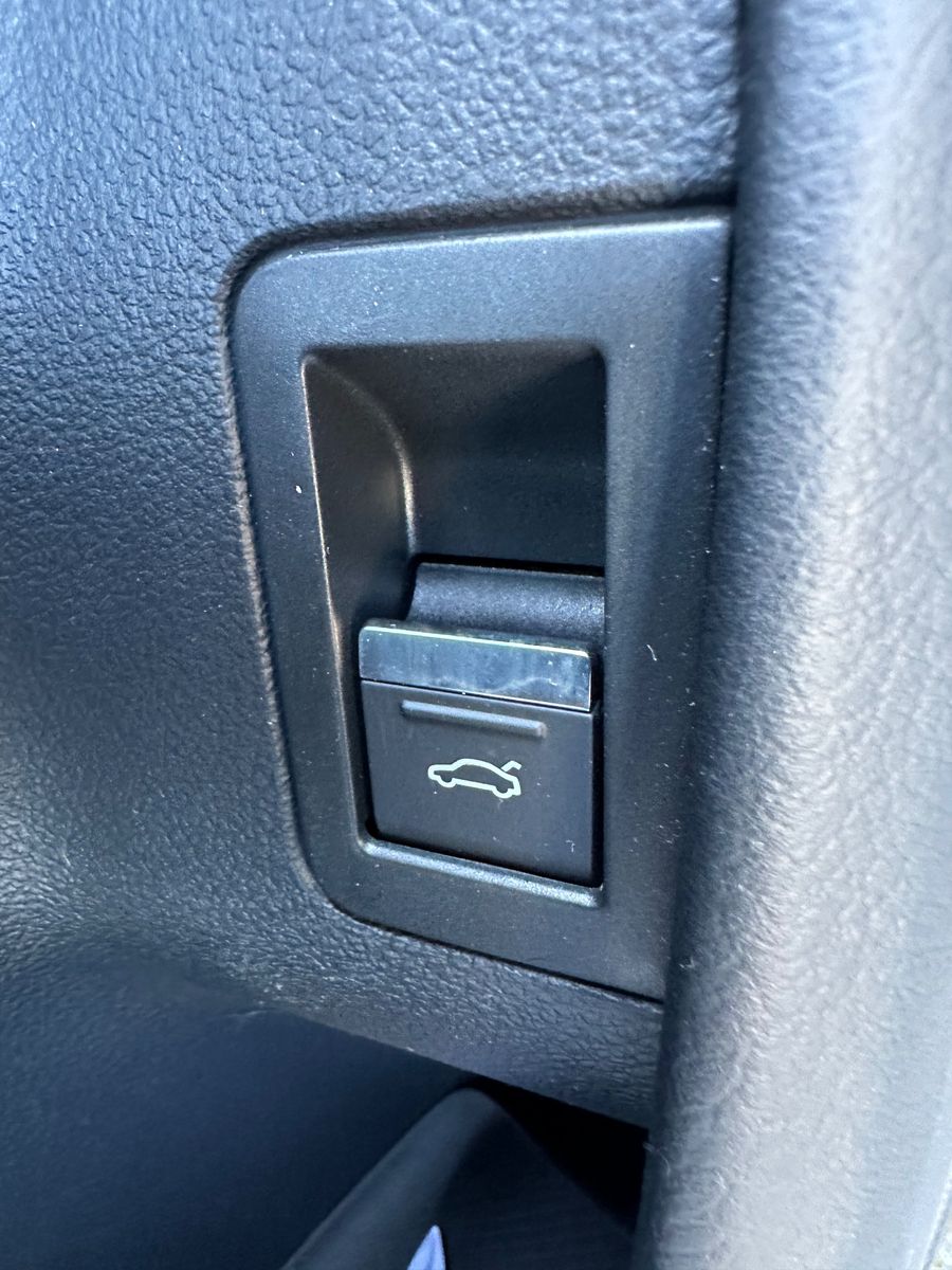 Fahrzeugabbildung Audi A6 Avant 50 TDI Qu S-Line NAV+LED+AHK+VCOCKPIT