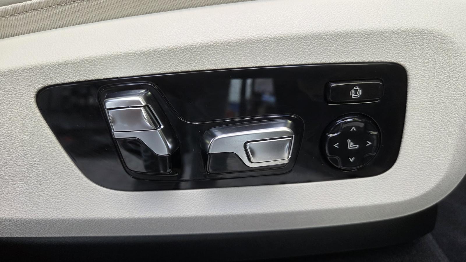 BMW X7 M60i Kristall Sky DrivePro AHK ACC Sitzlüft.