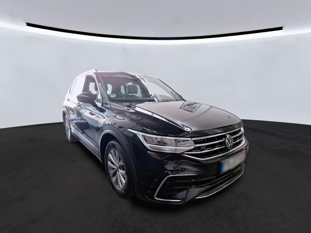 Fahrzeugabbildung Volkswagen Tiguan R-LINE DSG LED AHK ACC 19' APP-CON. 1H