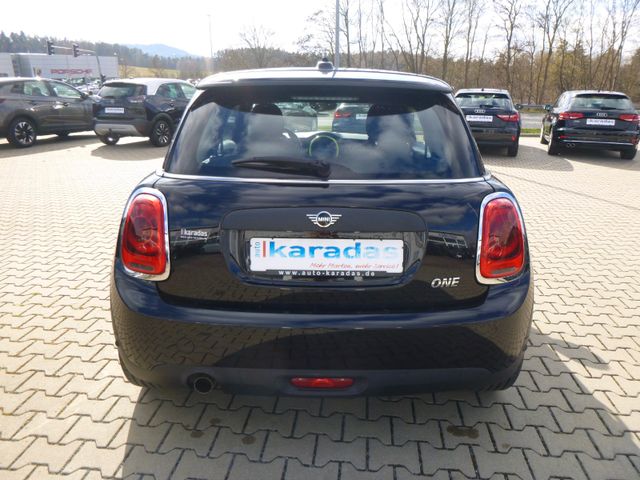 Fahrzeugabbildung MINI ONE >Sitzheizung/Einparkhilfe<