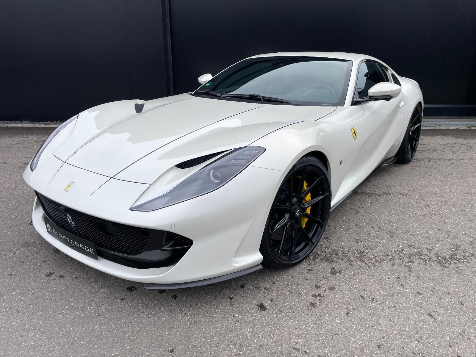 Ferrari 812 6.5 V12 Superfast DCT F1 NOVITEC CARBON LIFT