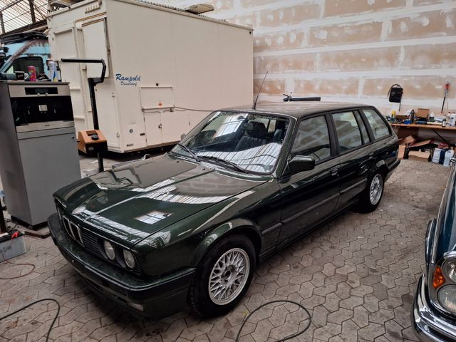 BMW 325i Touring H-Zulassung Neulack