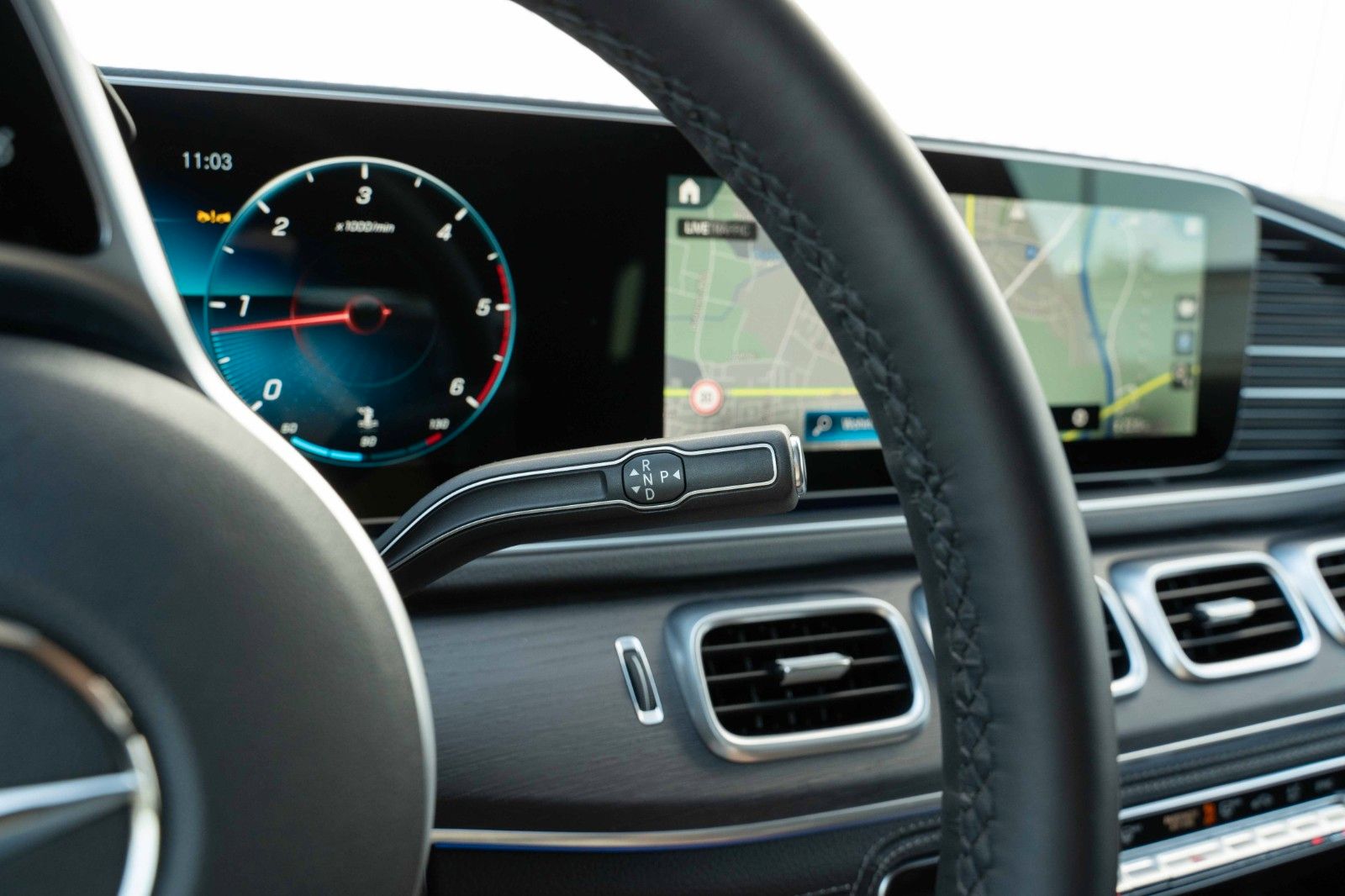 Fahrzeugabbildung Mercedes-Benz GLE 300 D 4MATIC HUD LED NIGHT KAM BURM