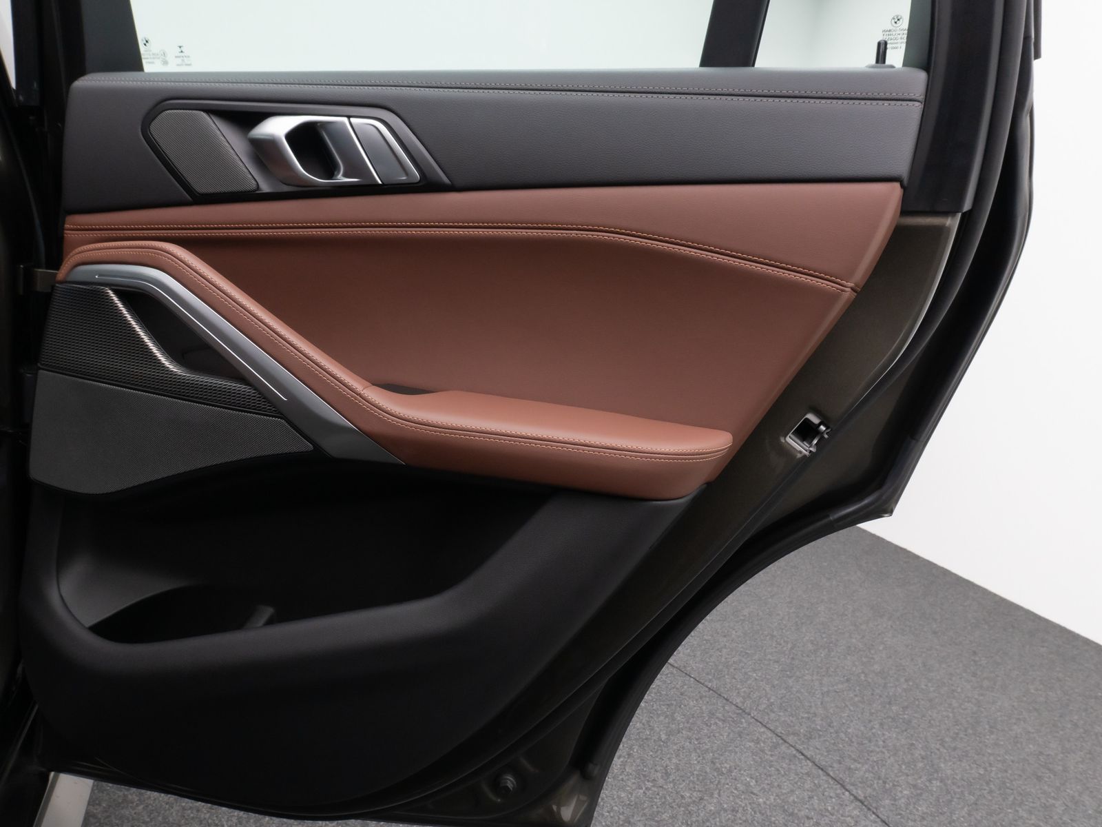 Fahrzeugabbildung BMW X6 M50i Pano 360°Laser Fond-Ent. HUD DAB H/K 22"