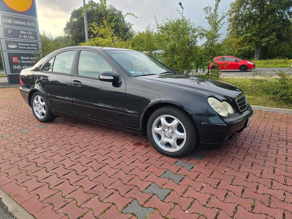 Mercedes-Benz C 180