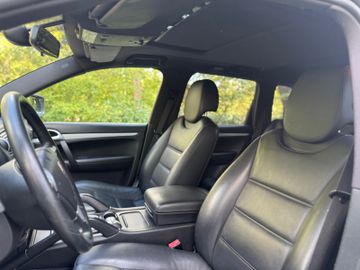Porsche Cayenne - 12