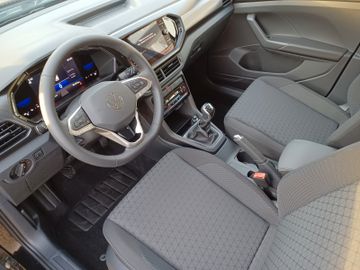 Fahrzeugabbildung Volkswagen T-Cross 1.0 TSI Life Einparkhilfe/Shzg/Alu16"