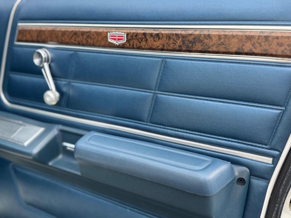 Fahrzeugabbildung Ford Mercury Marquis in unglaublich gutem Zustand