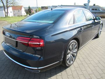 Audi A8 - 5