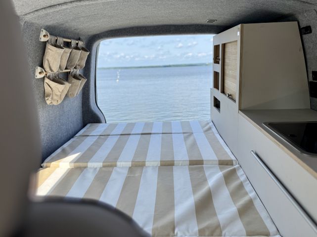 Fahrzeugabbildung Volkswagen T5 Transporter 2,0 TDI Camper+Boho+Standh.+Küche
