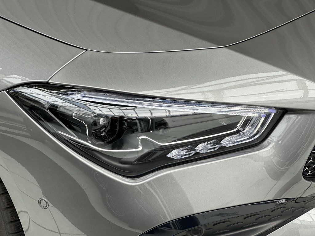 Fahrzeugabbildung Mercedes-Benz CLA 200 Shooting Brake AMG*Night*DISTR.*PDC*RFK