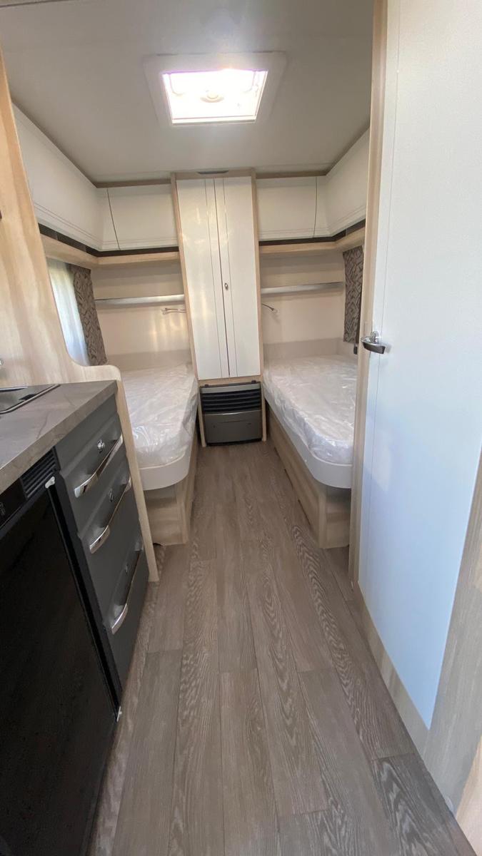 Hobby De Luxe 460 LU...   Sonderpreis Mover