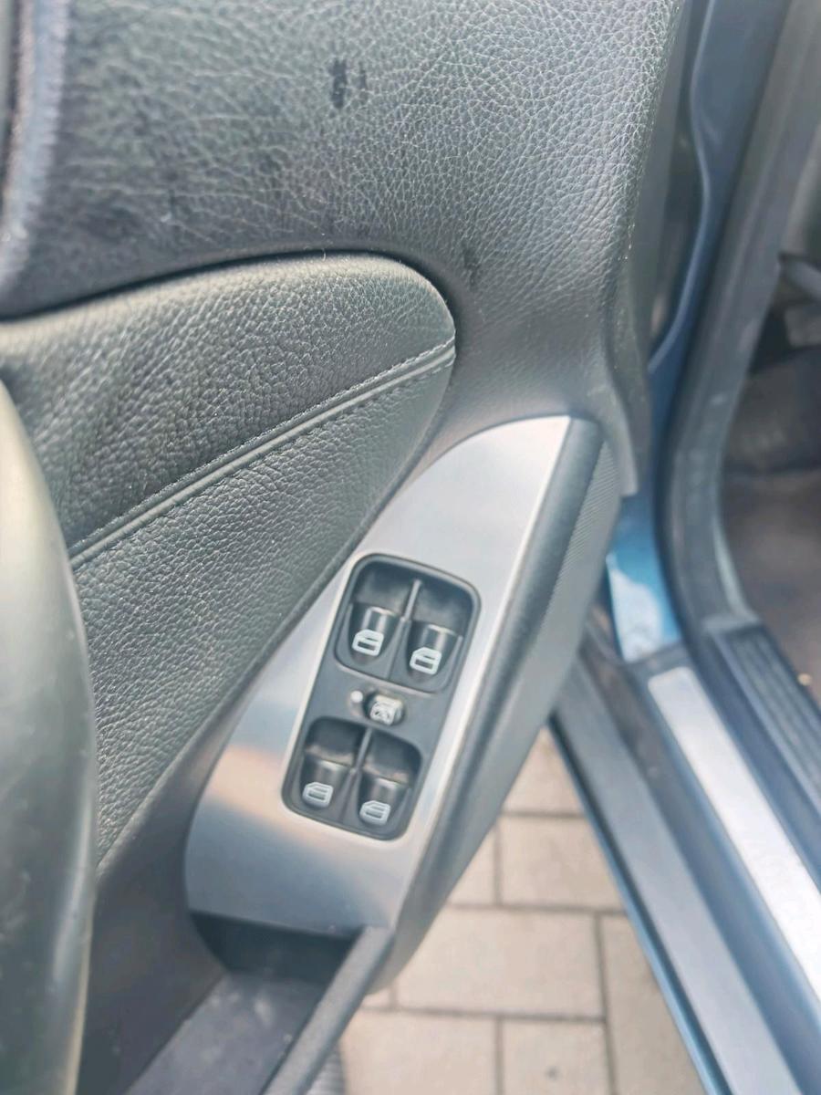 Mercedes-Benz C230 2004 — photo 10