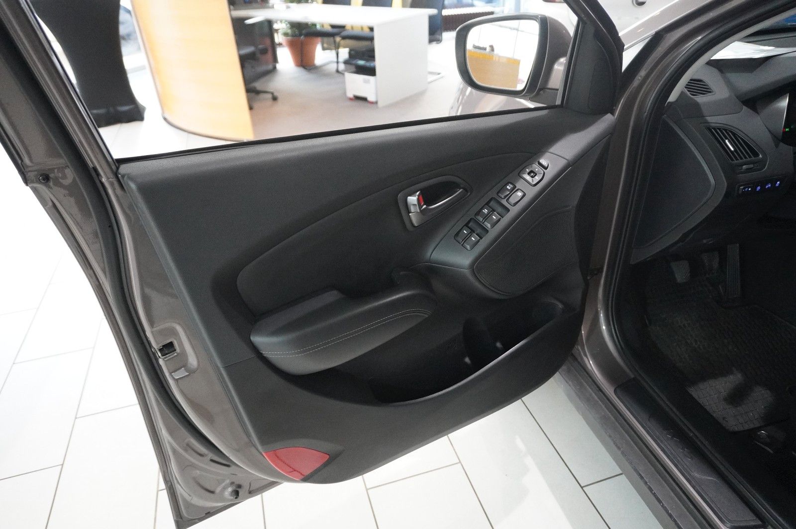 Fahrzeugabbildung Hyundai ix35 1.6 GDI FINALE LED/KLIMA/SHZ/PDC/TEMP./AHK