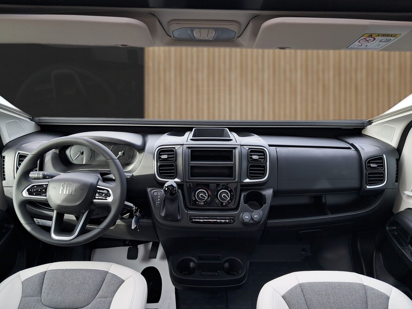 Fahrzeugabbildung Adria Twin 60Y 640 SLB Automatik, Zuziehhilfe