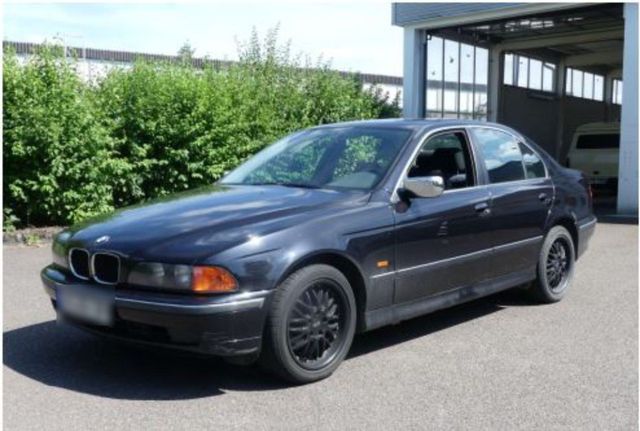 BMW 520i 1998 150PS HU 03/26