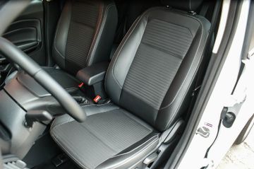 Fahrzeugabbildung Ford EcoSport 10 Titanium EcoBoost RENTNERBESITZ B&O