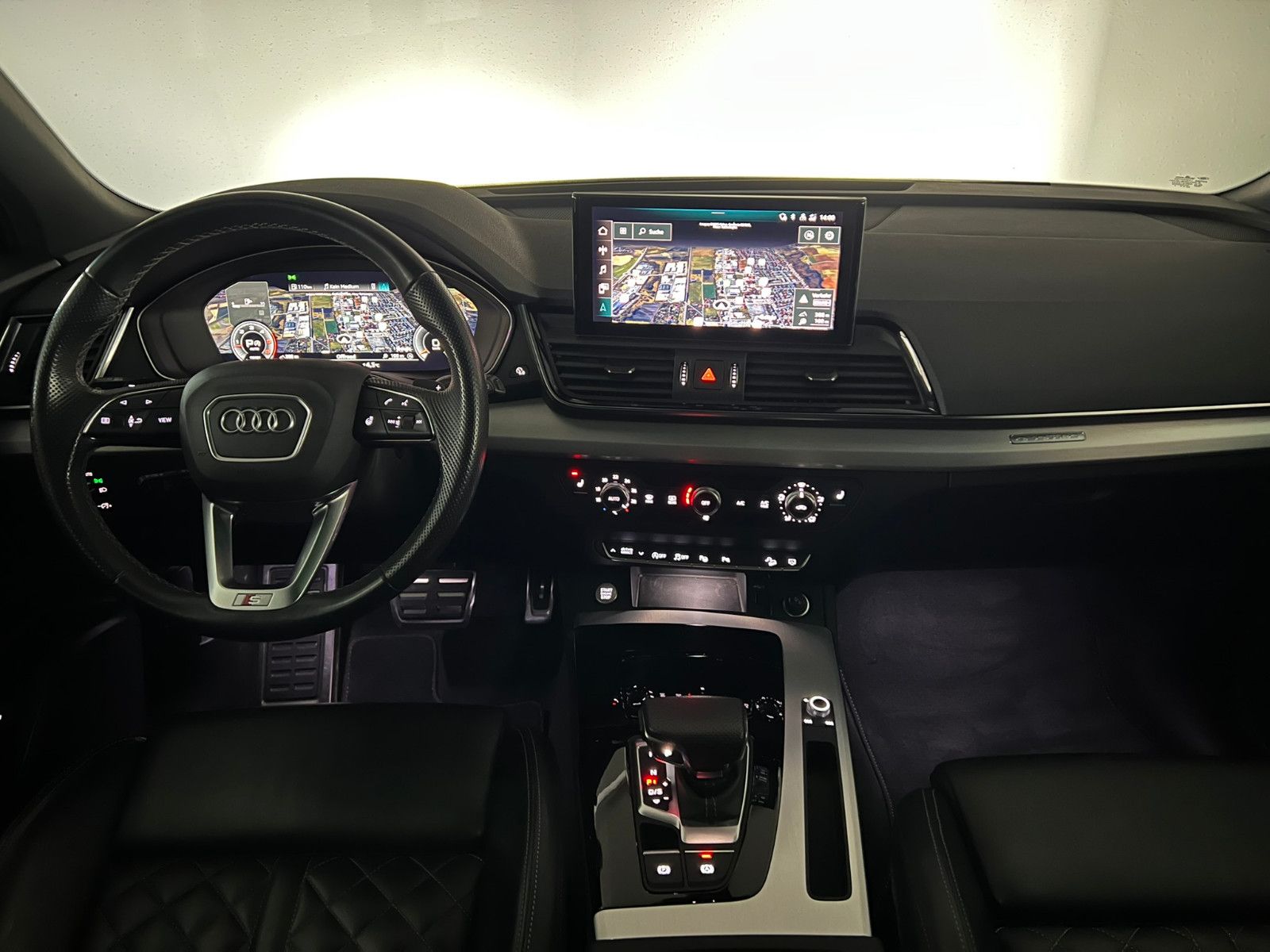 Fahrzeugabbildung Audi Q5 50 TDI Quattro S LINE/MATRIX/AHK/BLACK OPTIK