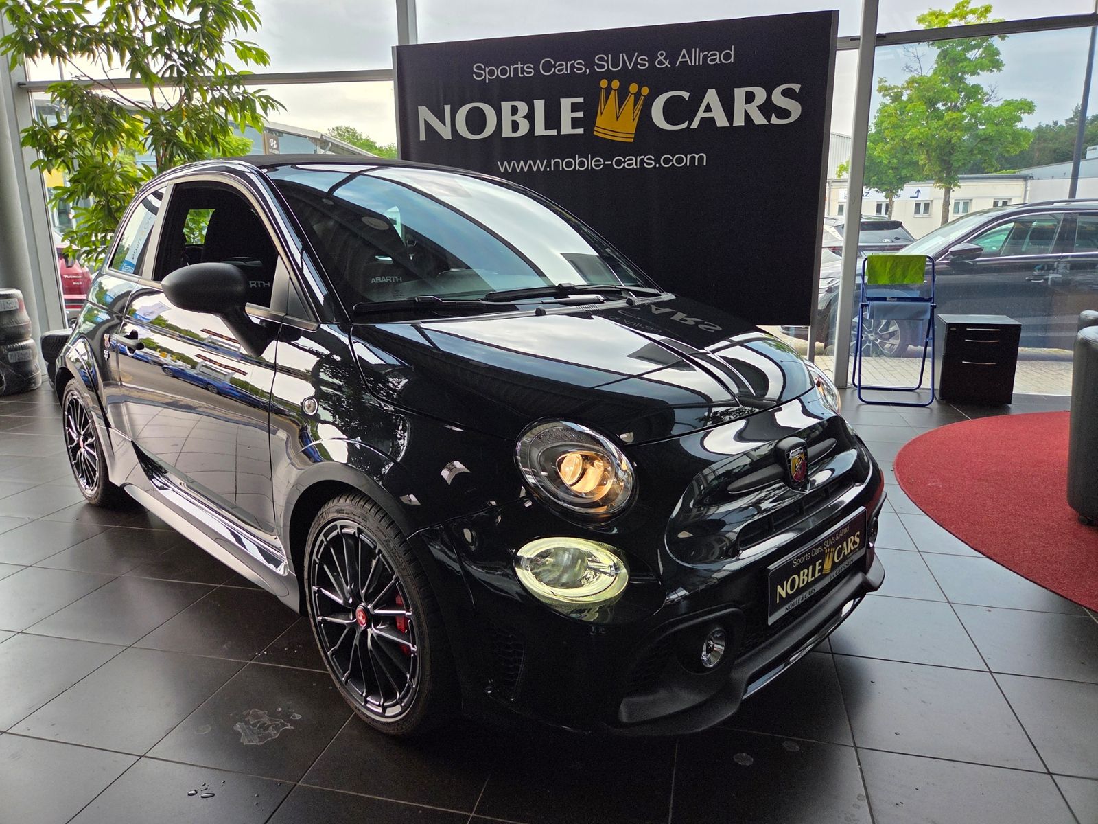 Fahrzeugabbildung Abarth 595C Competizione NAVI CarPlay