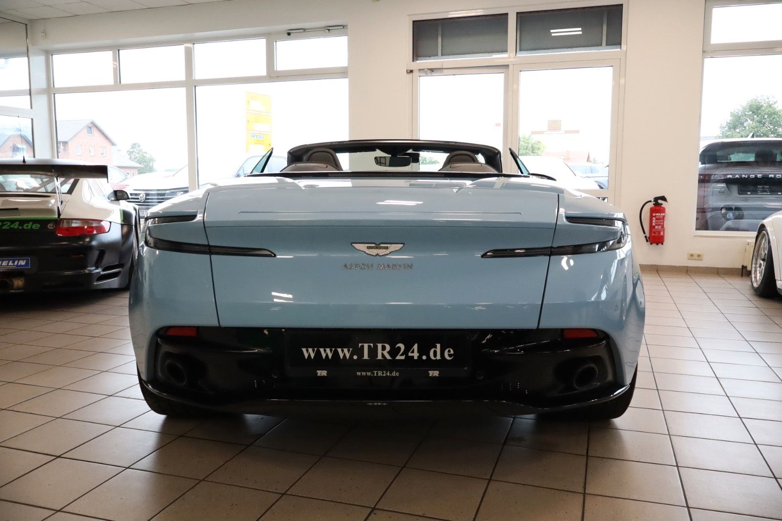 Fahrzeugabbildung Aston Martin DB11 V8 Volante **BRD/scheckheft/B&O**