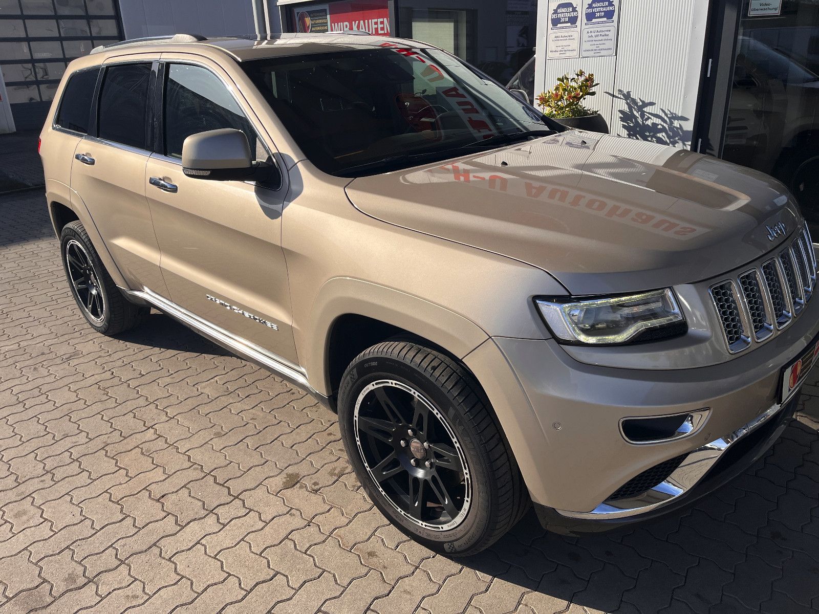 Fahrzeugabbildung Jeep Grand Cherokee 3.0 CRD Summit