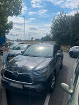 Toyota Highlander Benzin von 2020 - Toyota Highlander in Berlin