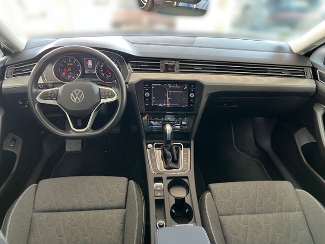 Fahrzeugabbildung Volkswagen Passat Variant 1.5 TSI DSG BUSINESS NAV AHK GJR