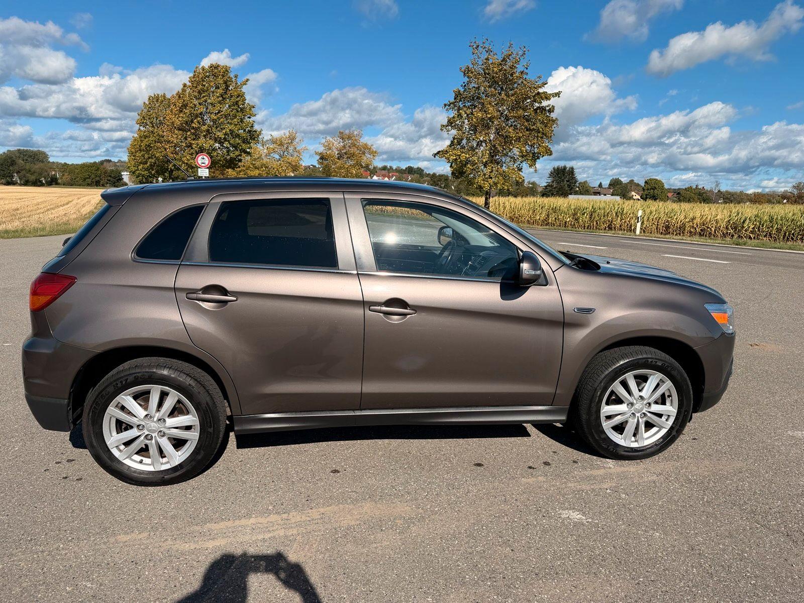 Mitsubishi ASX 2012 — photo 9