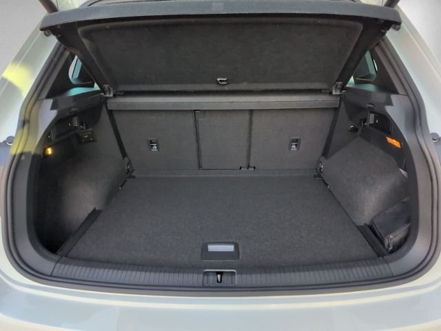 Tiguan 2.0 TDI DSG R-LINE ALLRAD IQ.LIGHT+AHK+eH