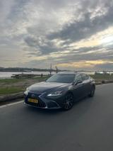 Lexus ES 300h FULL OPTION FULL DEALER - Lexus ES-Serie Gebrauchtwagen