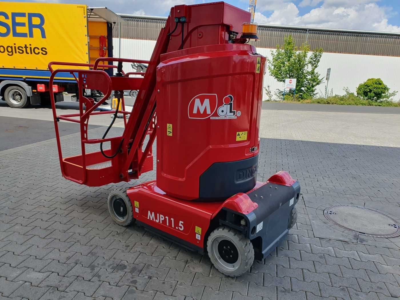 Fahrzeugabbildung Andere Magni MJP11.5 / Mastbühne / 11,2m! / nur 49h!